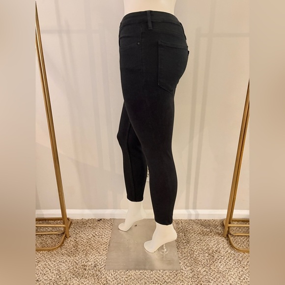Athleta Black Slim Fit Pants - Picture 3 of 6